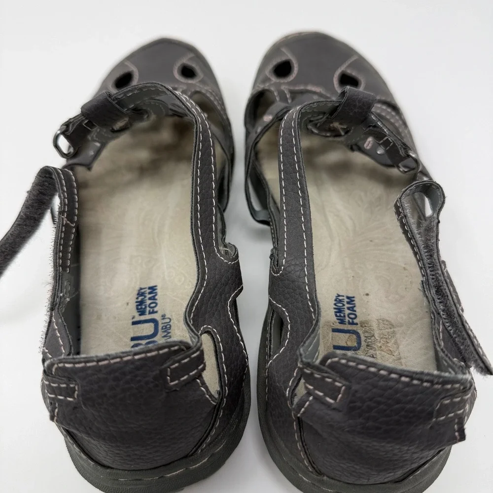 JBU Womens 7M Gray Mary Jane Flat Sandals Memory Foam Floral Laser Cut Vegan